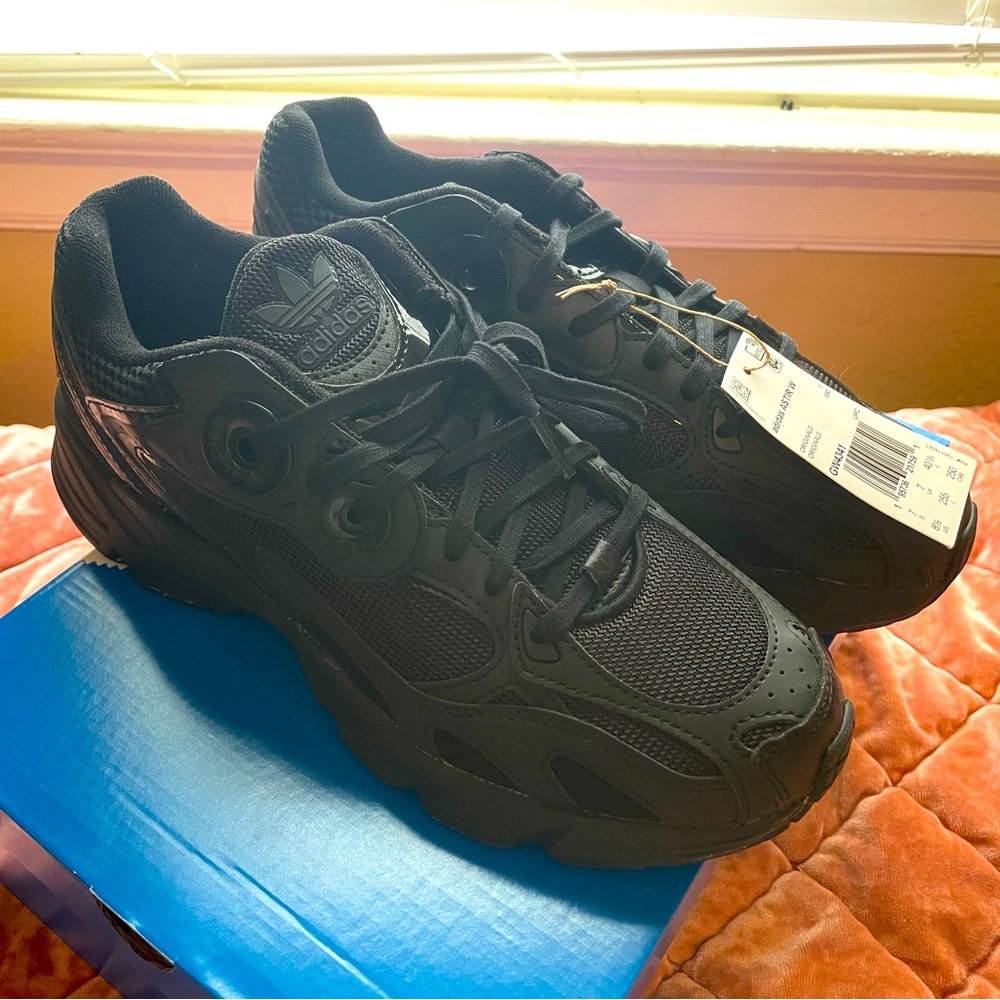 Adidas ASTIR